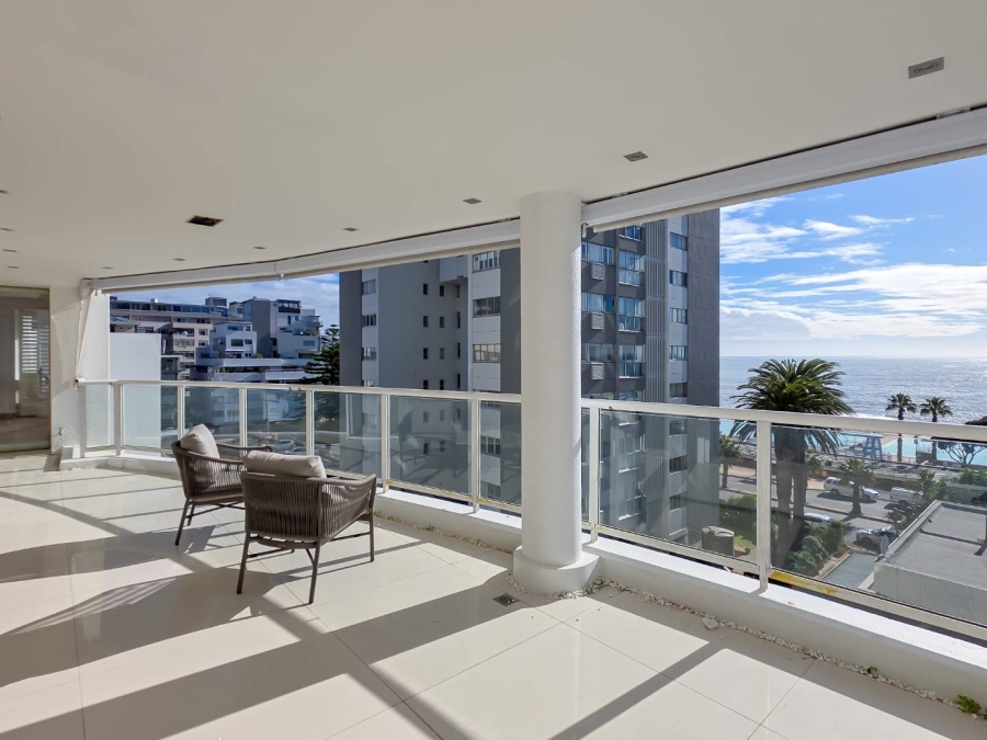 2 Bedroom Property for Sale in Sea Point Western Cape